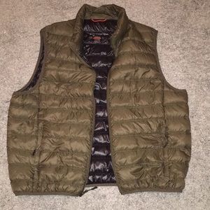 Hawke &co packable olive vest
